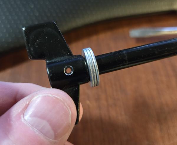 washers on wing screw